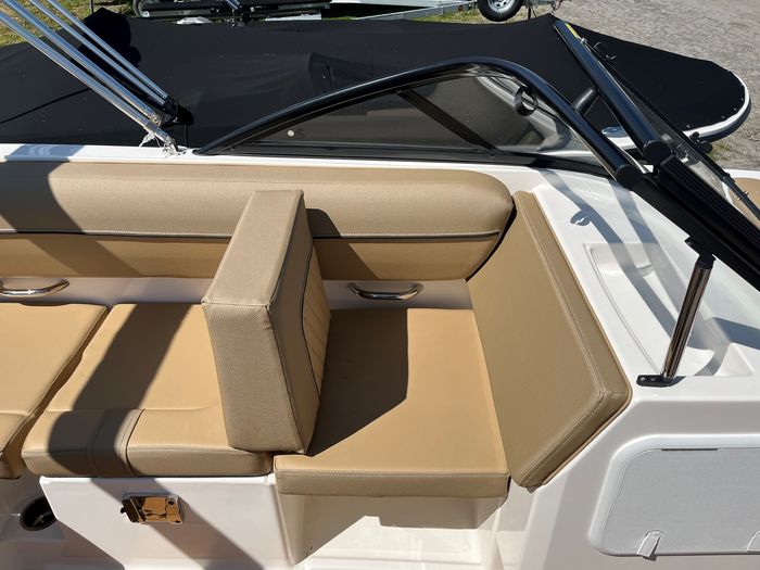 2025 Bayliner D20I Photo 7 of 12