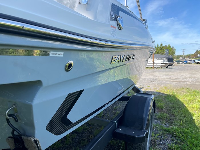 2025 Bayliner VR4 Outboard Photo 5 sur 11
