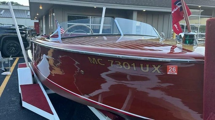 1951 Chris-Craft Riviera Photo 11 sur 42