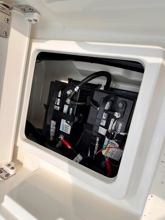 2025 Boston Whaler 210 Vantage Photo 46 of 46