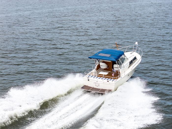 1969 Chris-Craft 27' Commander Photo 10 of 45