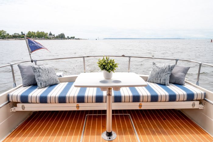 1969 Chris-Craft 27' Commander Photo 17 of 45