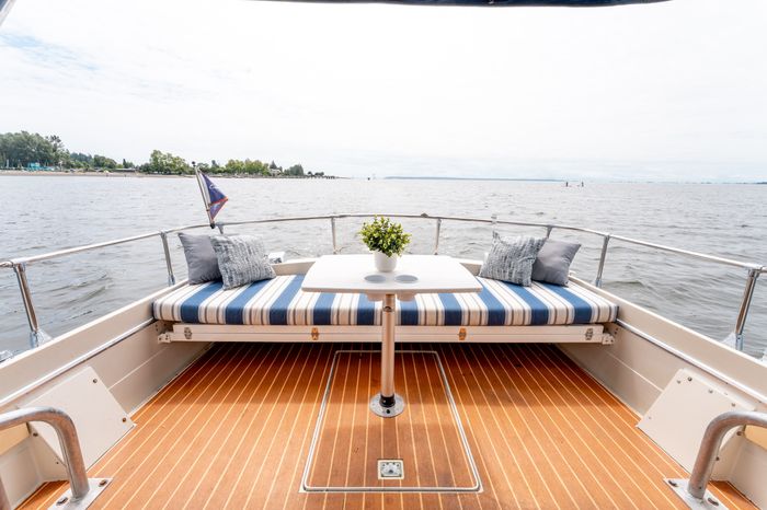 1969 Chris-Craft 27' Commander Photo 18 of 45