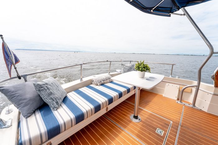 1969 Chris-Craft 27' Commander Photo 19 of 45