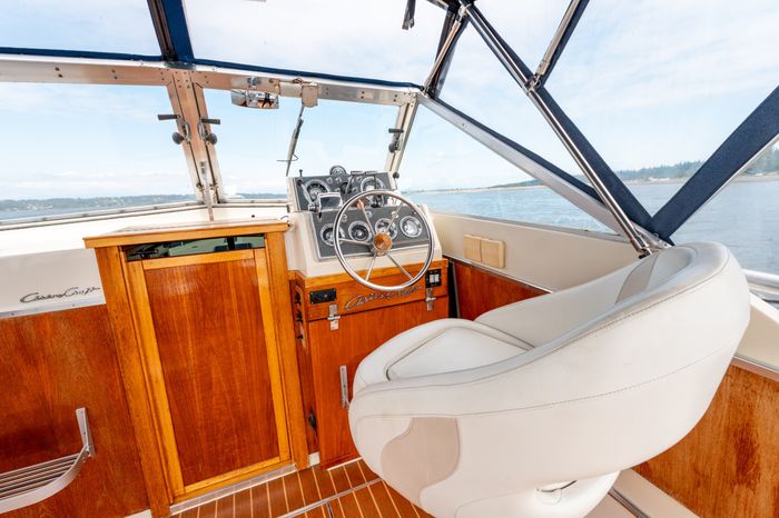 1969 Chris-Craft 27' Commander Photo 24 of 45