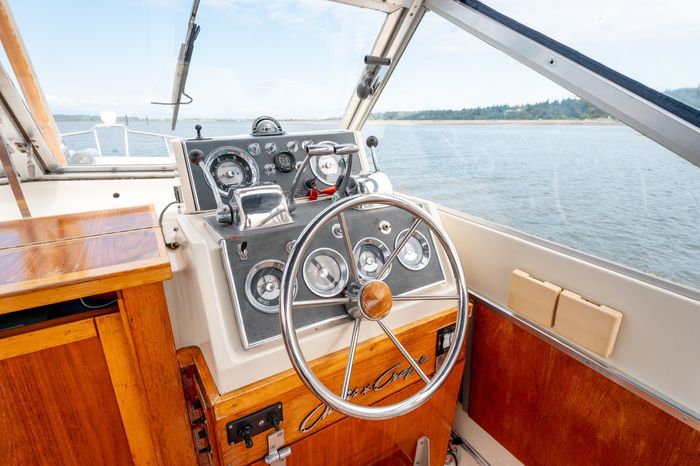 1969 Chris-Craft 27' Commander Photo 26 of 45