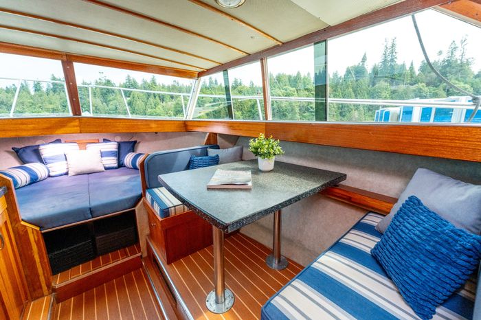 1969 Chris-Craft 27' Commander Photo 32 of 45