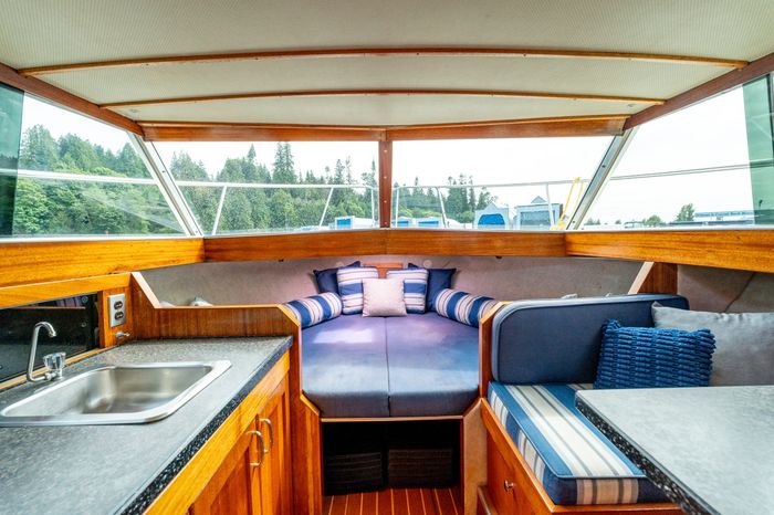 1969 Chris-Craft 27' Commander Photo 35 of 45