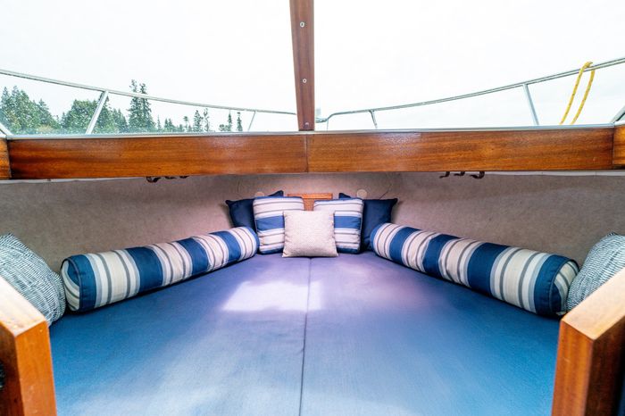 1969 Chris-Craft 27' Commander Photo 36 of 45