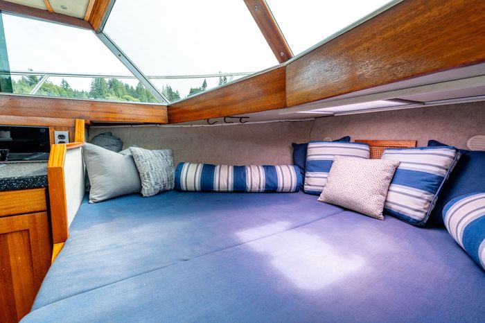 1969 Chris-Craft 27' Commander Photo 37 of 45