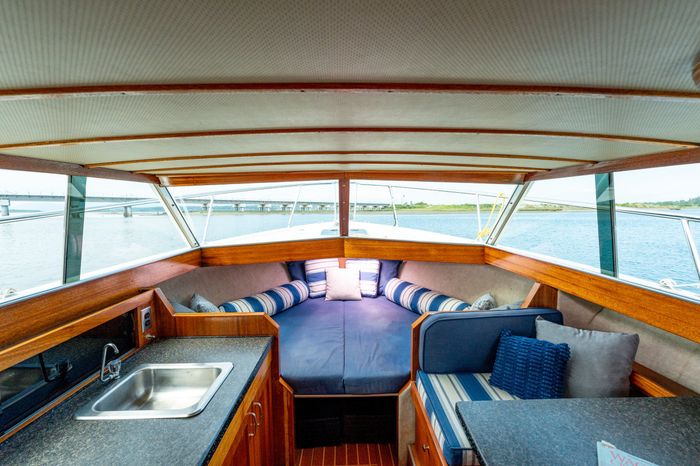 1969 Chris-Craft 27' Commander Photo 44 of 45