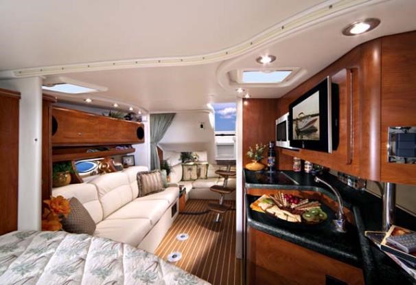 2009 Rinker 340 Express Cruiser Photo 6 sur 9