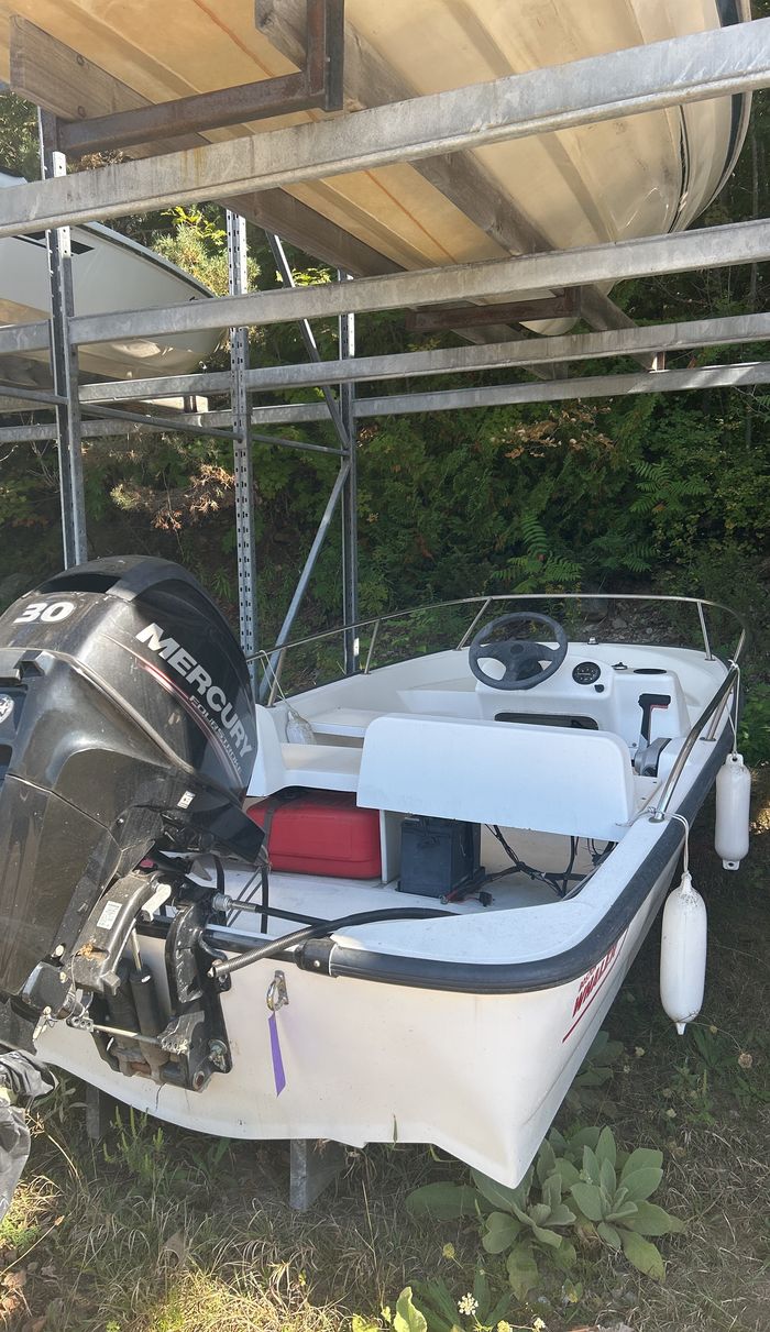 2005 Boston Whaler 150 super sport Photo 1 of 7