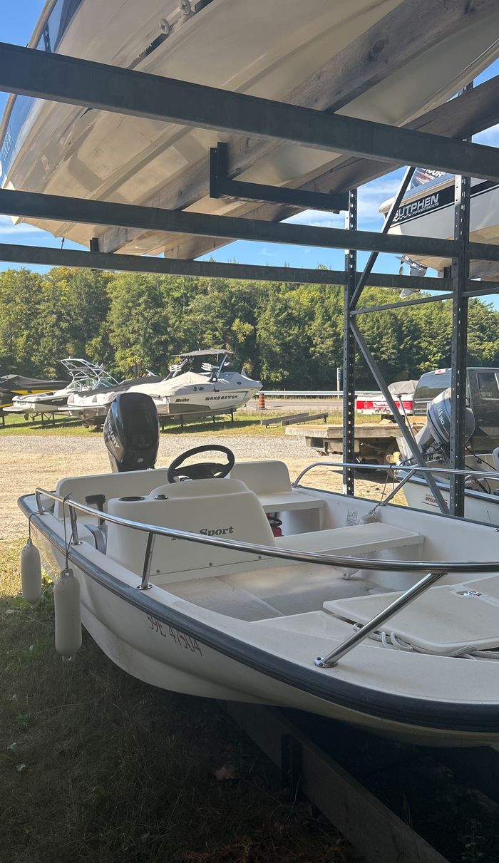 2005 Boston Whaler 150 super sport Photo 2 of 7