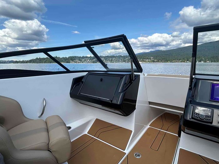 2025 Bayliner V20 Photo 8 of 20