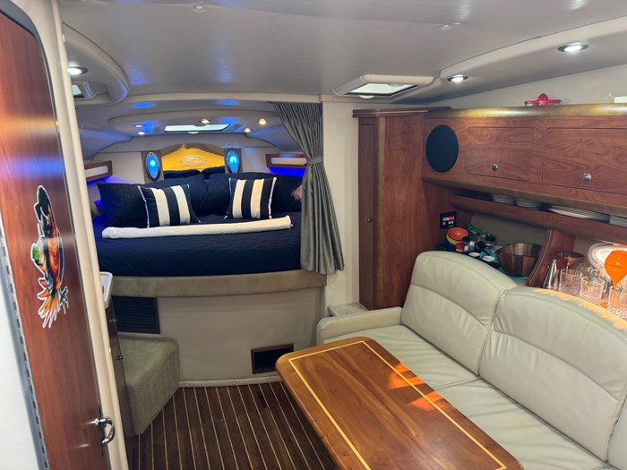 2008 Rinker 330 express cruiser Photo 20 of 21