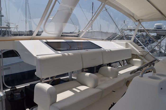 1998 Silverton 372 Motor Yacht Photo 9 sur 13