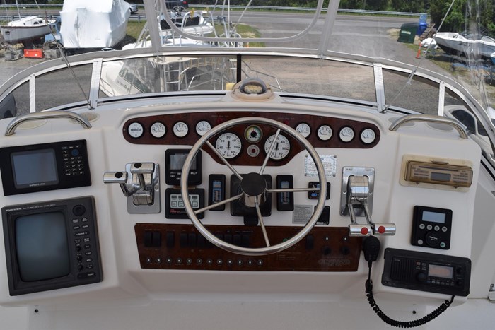 1998 Silverton 372 Motor Yacht Photo 11 sur 13