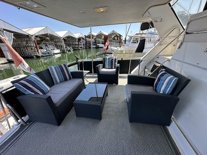 1990 Ocean Alexander 440 Sundeck Photo 10 of 63