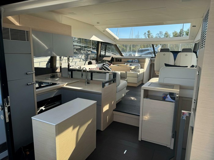 2023 Prestige 520 S Photo 40 sur 79