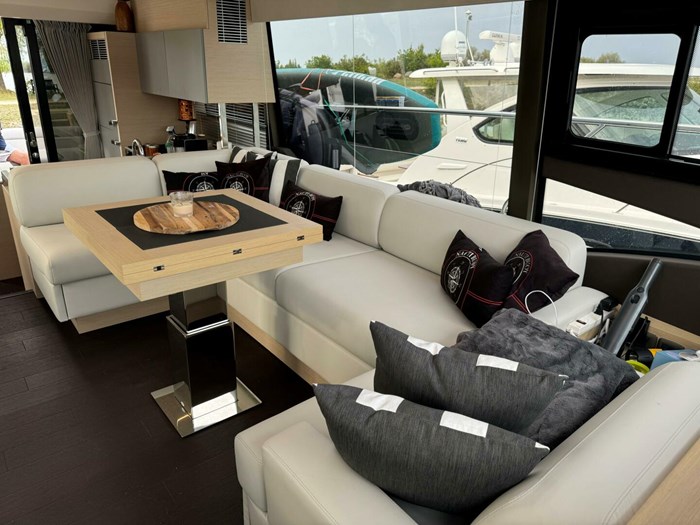 2023 Prestige 520 S Photo 53 sur 79