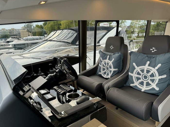 2023 Prestige 520 S Photo 55 sur 79