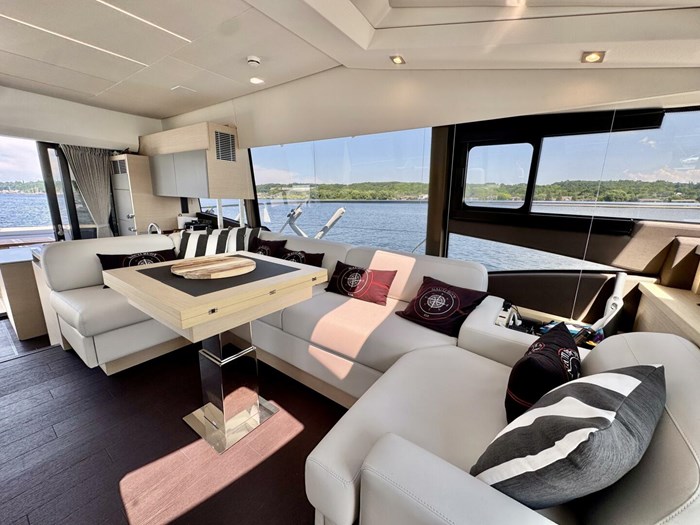 2023 Prestige 520 S Photo 50 sur 79