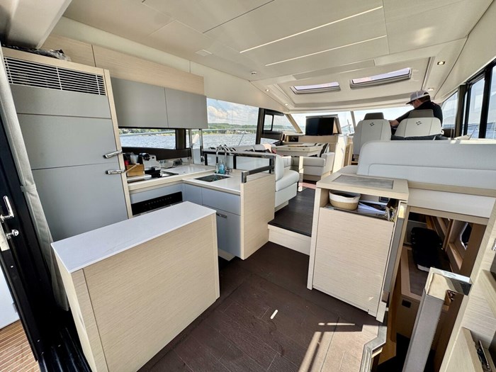 2023 Prestige 520 S Photo 41 sur 79