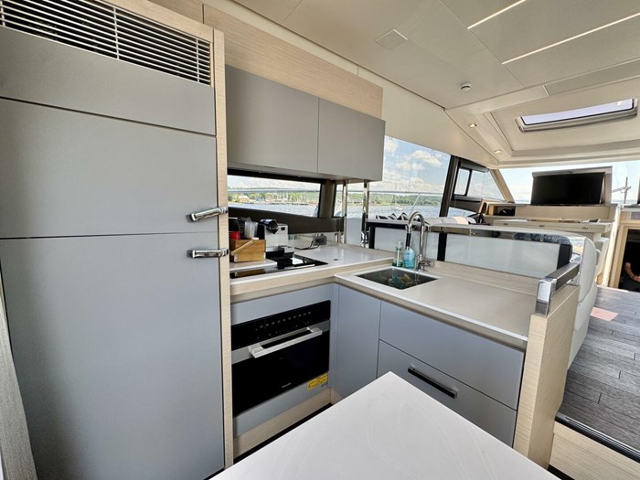 2023 Prestige 520 S Photo 43 sur 79
