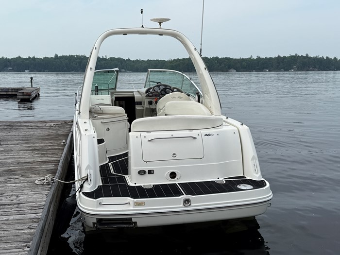 2005 Sea Ray 260 Sundancer Photo 9 of 18