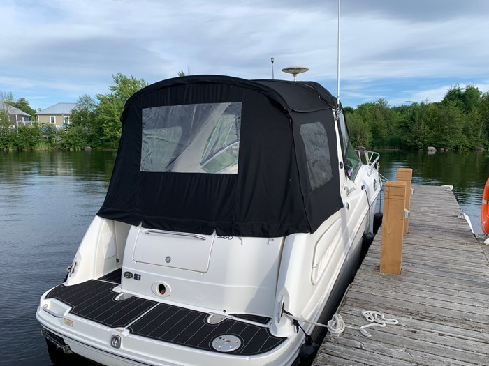 2005 Sea Ray 260 Sundancer Photo 2 of 18