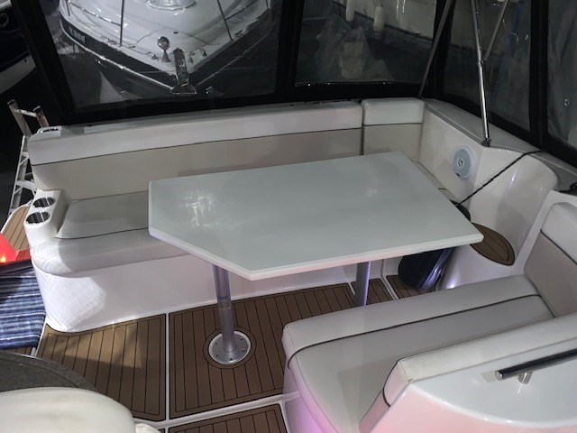 2007 Rinker 370 Express Photo 7 of 13