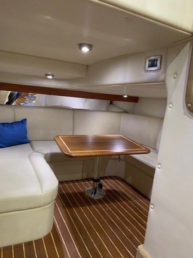 2007 Rinker 370 Express Photo 12 of 13