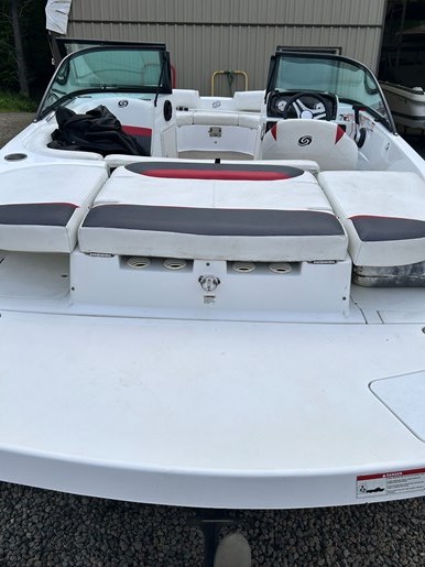 2018 Hurricane SD 187 Photo 4 of 8