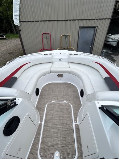 2018 Hurricane SD 187 Photo 8 of 8