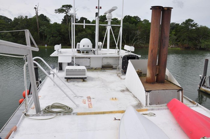 1999 Rodriquez 50 Pilothouse Photo 11 sur 34