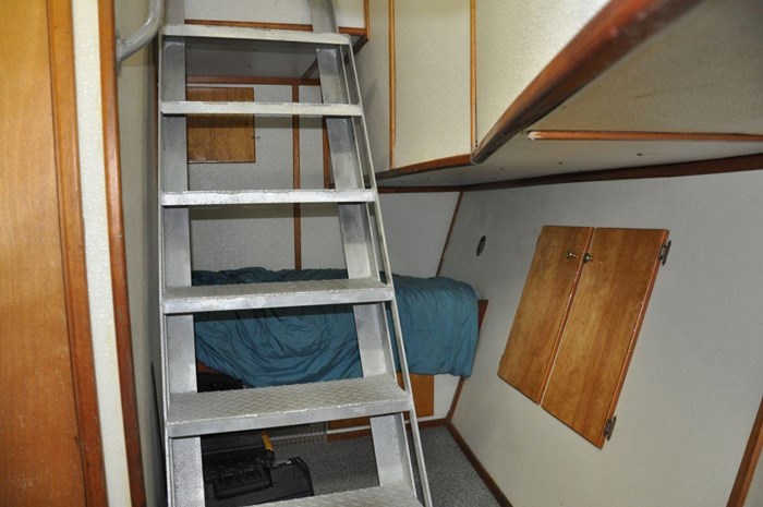 1999 Rodriquez 50 Pilothouse Photo 30 sur 34
