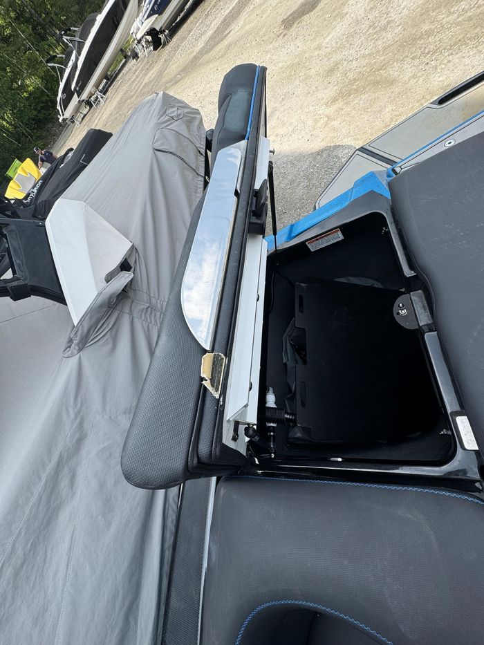 2018 MasterCraft XT22 Photo 12 of 12