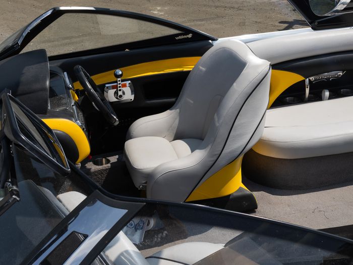 2009 Malibu 23 LSV Photo 5 of 20