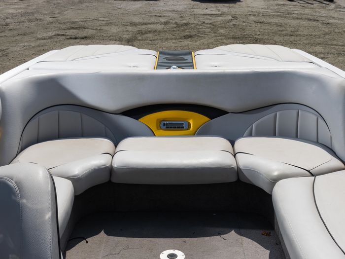 2009 Malibu 23 LSV Photo 14 of 20