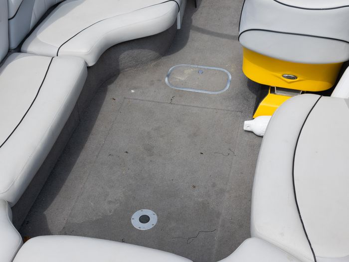 2009 Malibu 23 LSV Photo 8 of 20