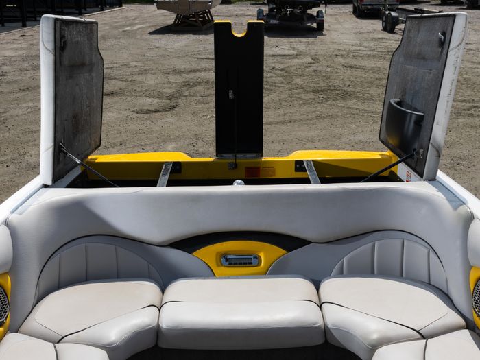 2009 Malibu 23 LSV Photo 15 of 20