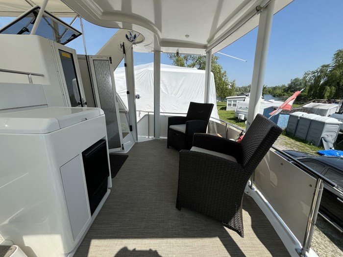1996 Carver 370 Aft Cabin Photo 13 sur 63