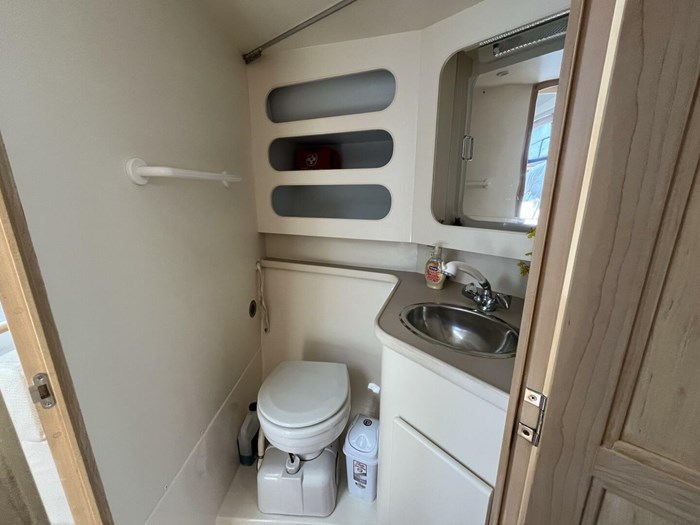 1996 Carver 370 Aft Cabin Photo 50 sur 63