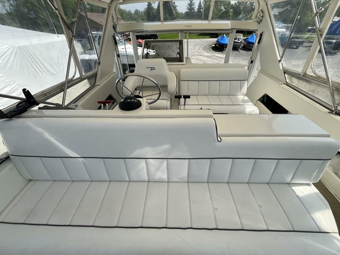 1996 Carver 370 Aft Cabin Photo 26 sur 63
