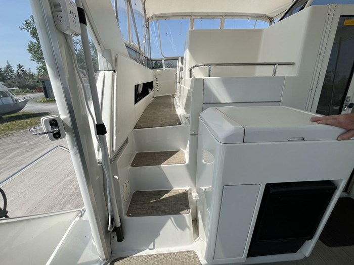 1996 Carver 370 Aft Cabin Photo 17 sur 63