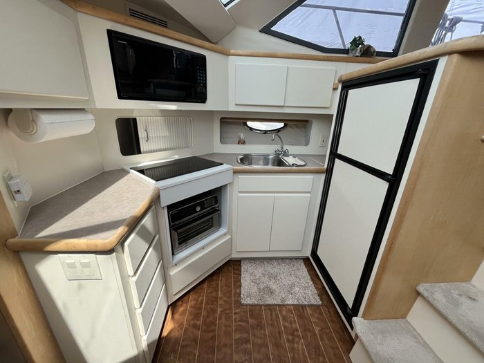1996 Carver 370 Aft Cabin Photo 42 sur 63