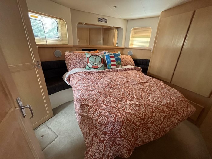 1996 Carver 370 Aft Cabin Photo 55 sur 63