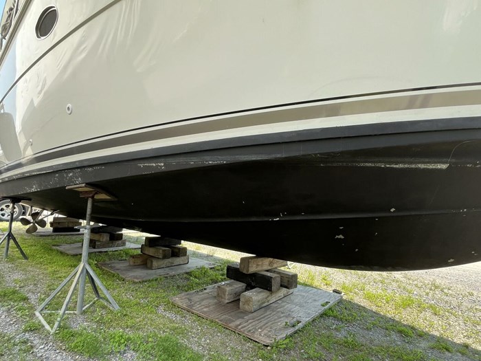 1996 Carver 370 Aft Cabin Photo 8 sur 63