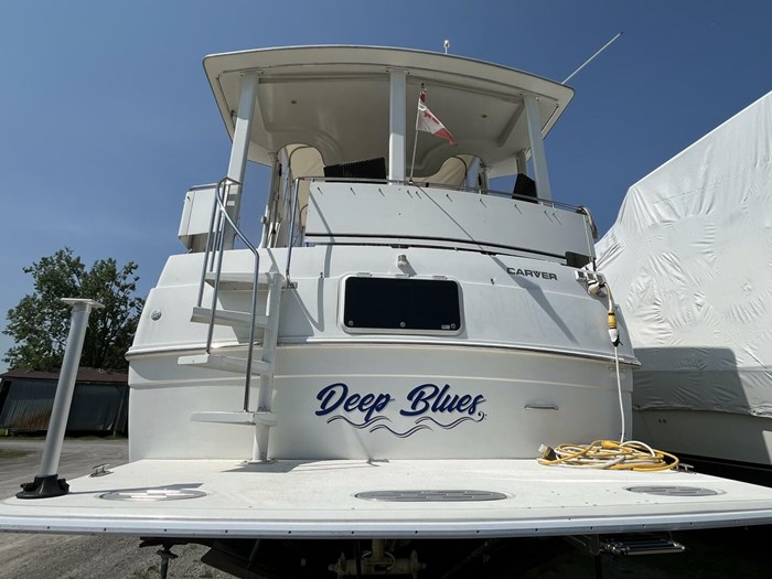 1996 Carver 370 Aft Cabin Photo 10 sur 63